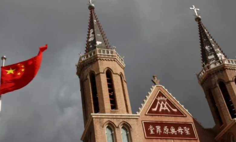 Autoridades chinesas detêm 8 cristãos