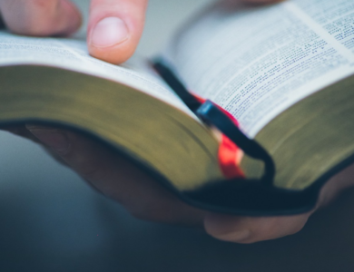 Missionário relata desafios em traduzir a Bíblia