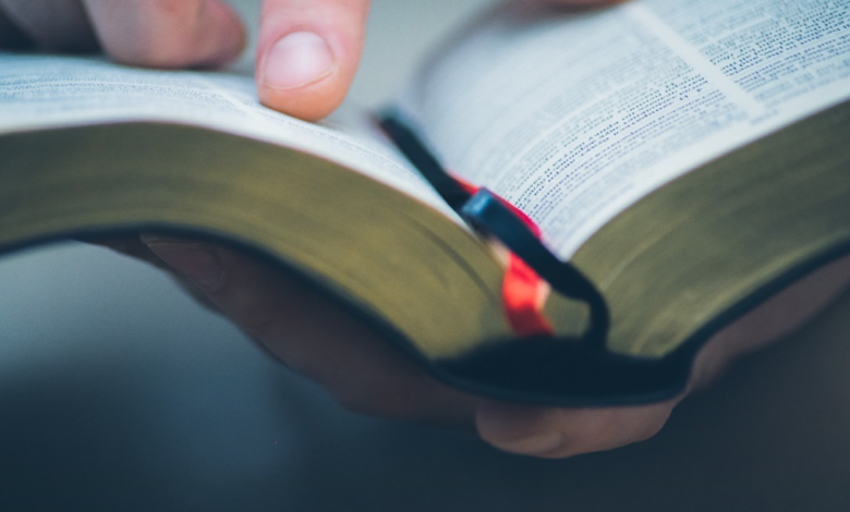 Missionário relata desafios em traduzir a Bíblia